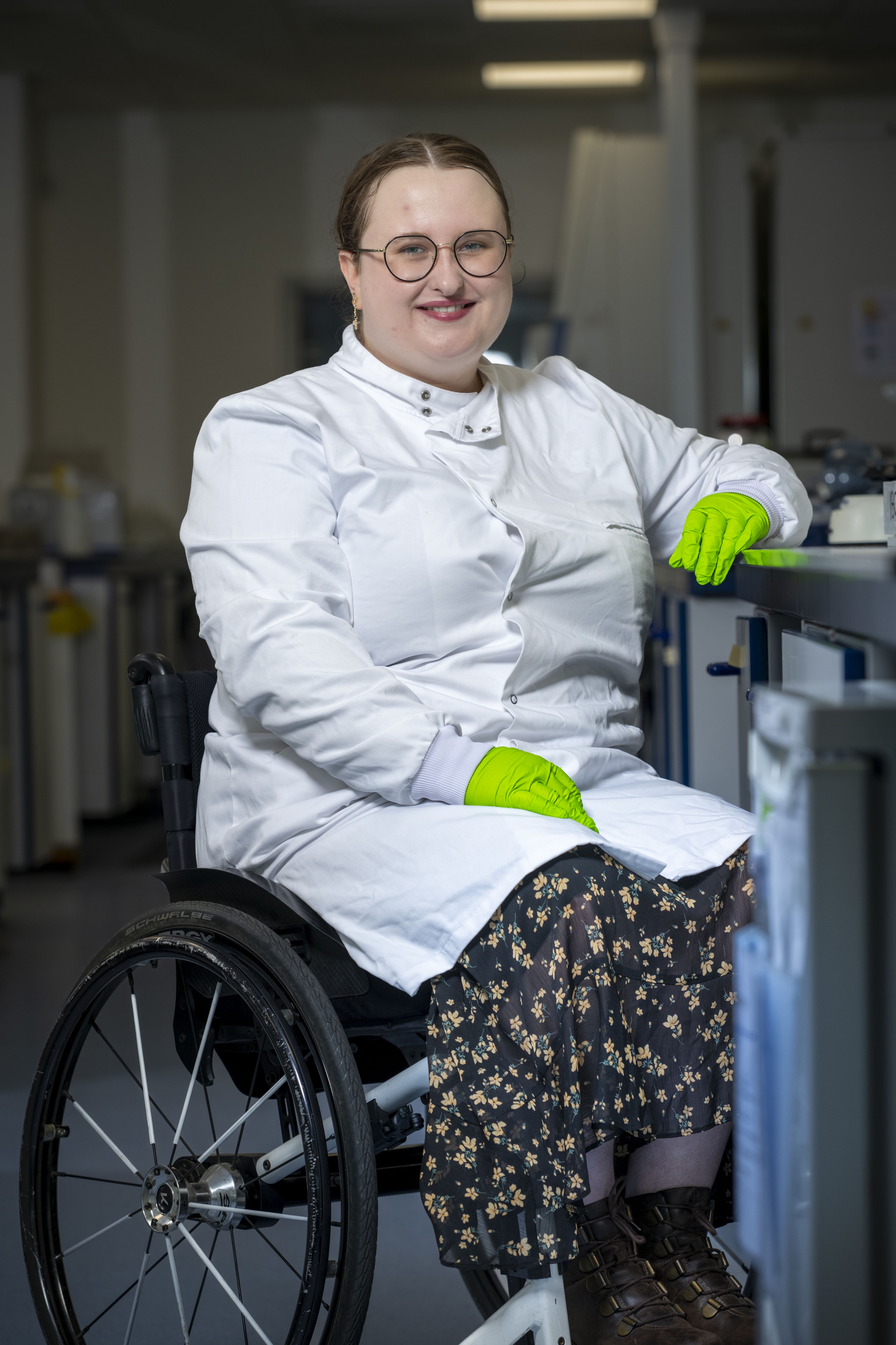 Abi Hayes in the lab at Surrey