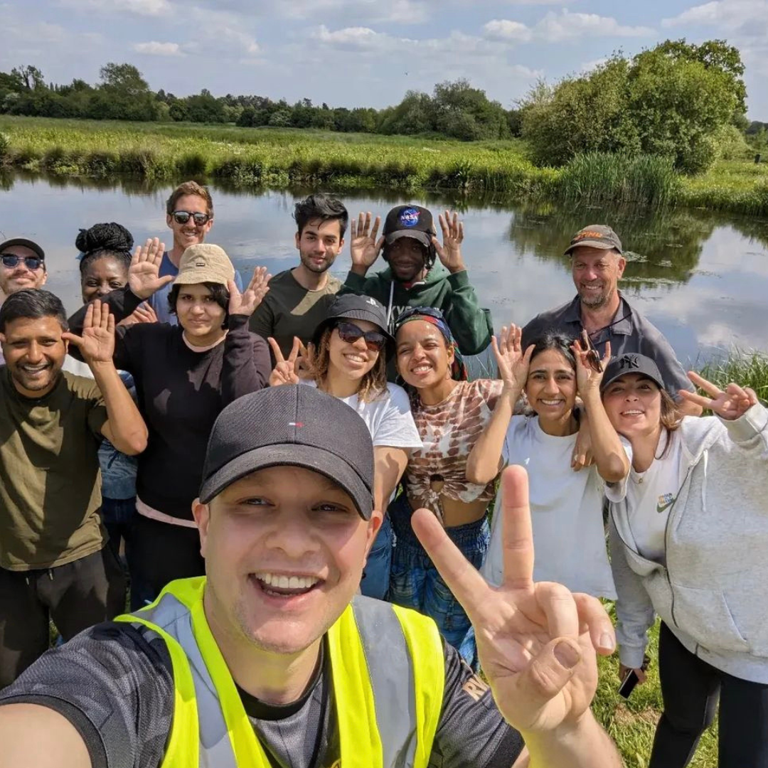 Selfie of student volunteers