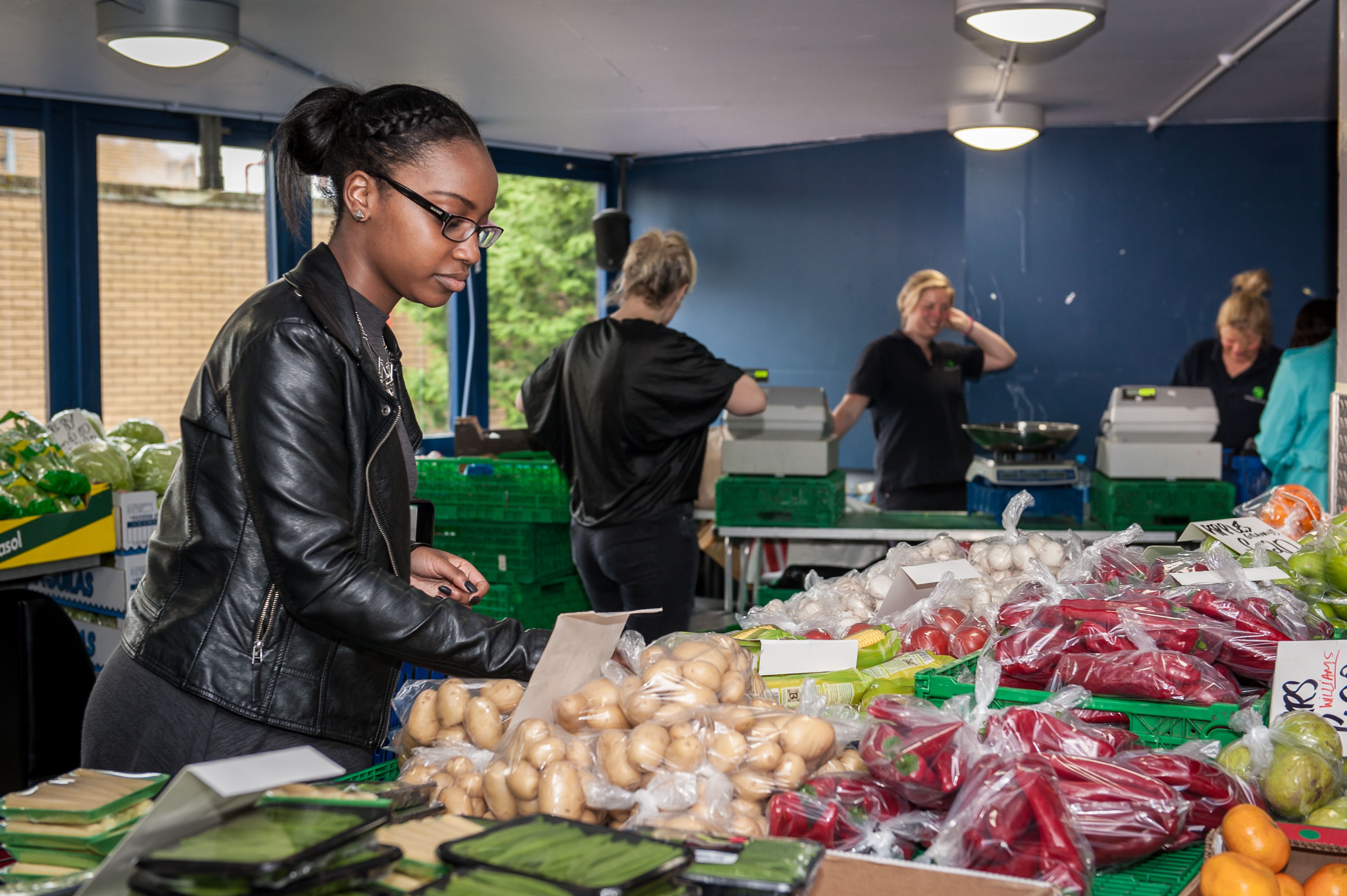 Fruit and veg market in Rubix